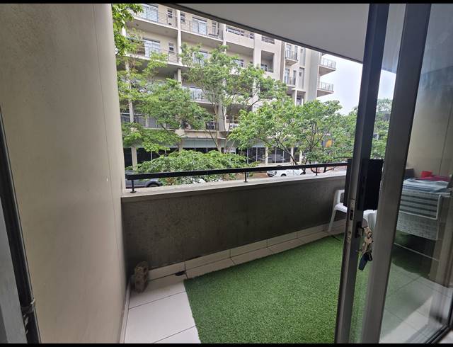 1 BEDROOM APARTMENT FOR SALE IN UMHLANGA RIDGE